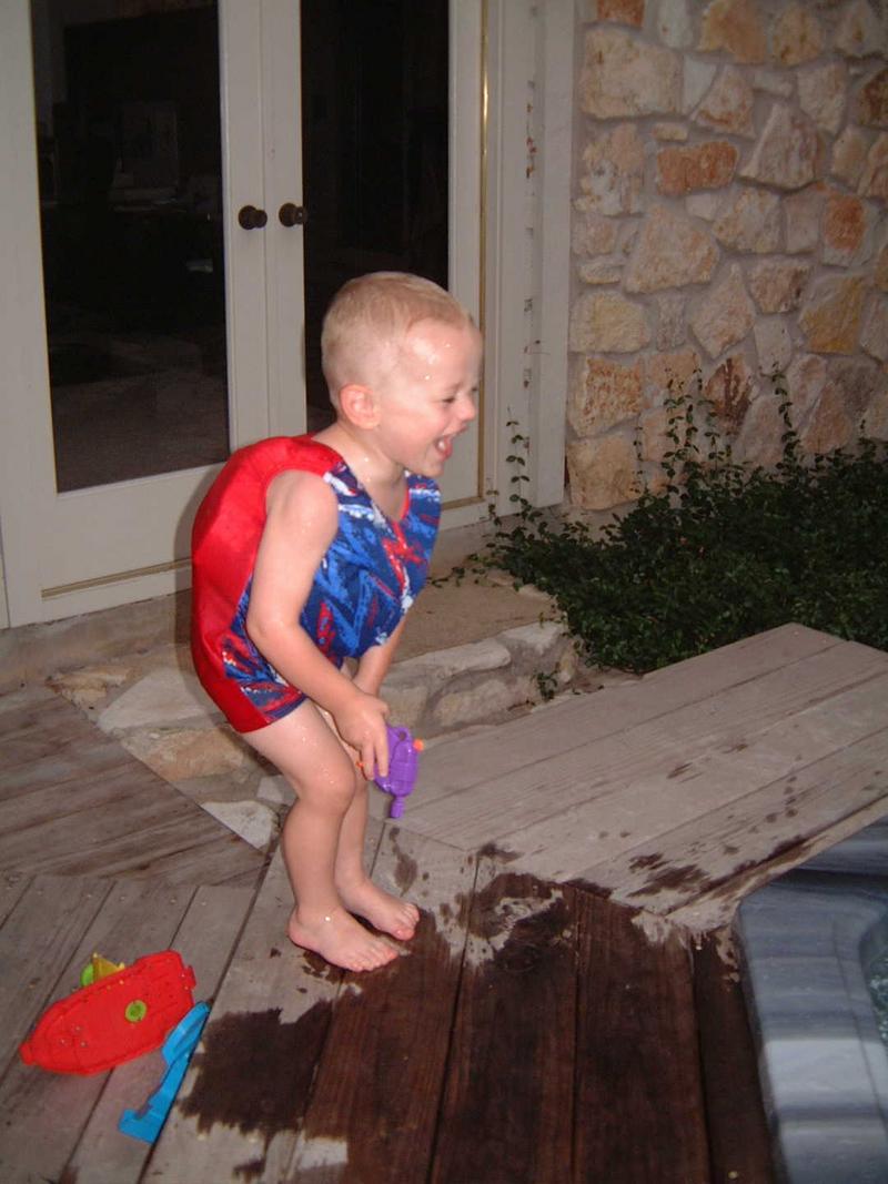 2002-05-01-2-Vale-Hot-tub.JPG