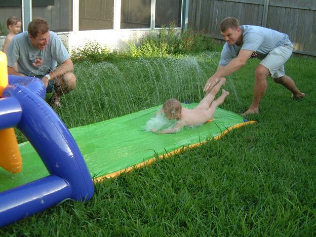 2002/07(July)/01(Picnic-Joshs-House)/640x480_2002-07-03-8-4th-July-Picnic-Joshs-house.JPG