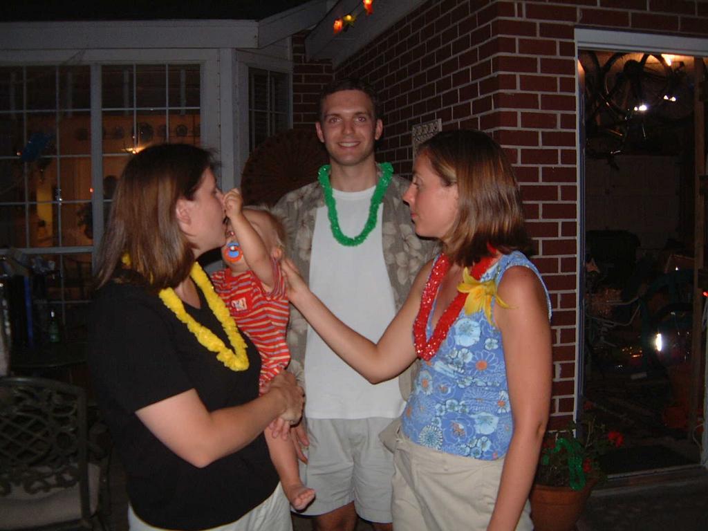 2002/08(August)/02(Shower-Josh-Heather)/1024x768_2002-08-17-30-Shower.JPG