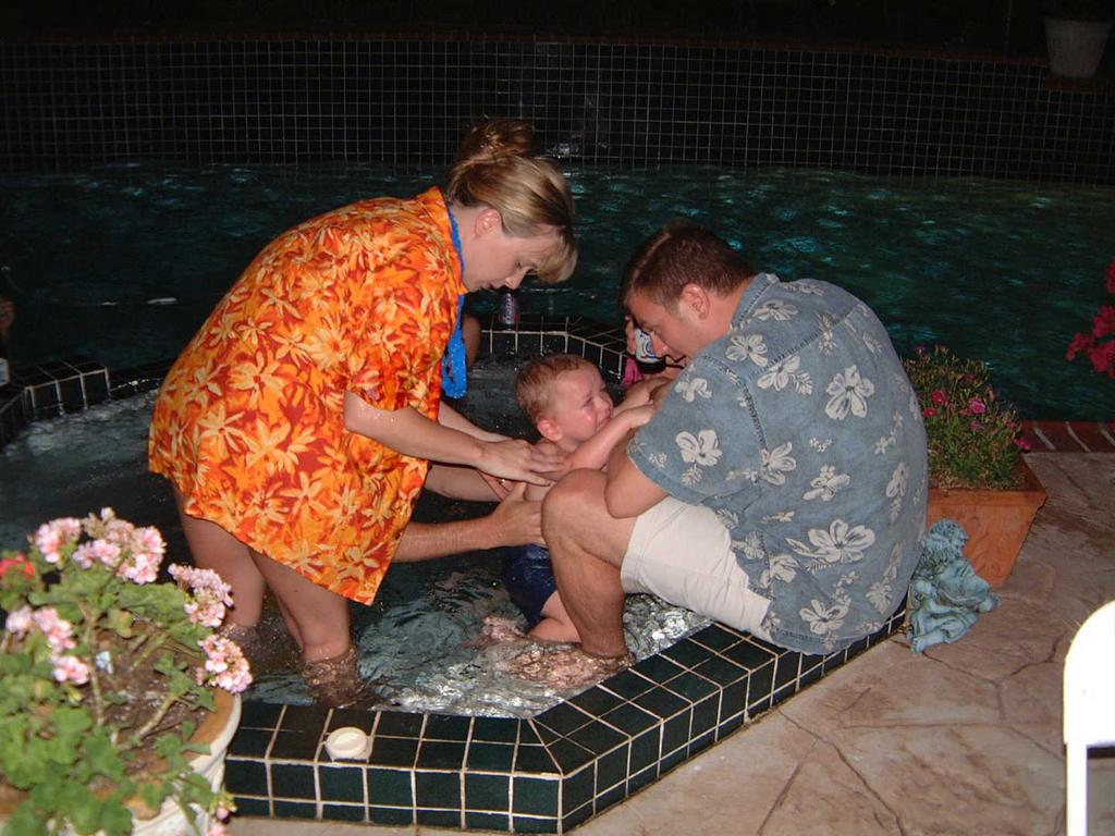 2002/08(August)/02(Shower-Josh-Heather)/1024x768_2002-08-17-42-Shower.JPG