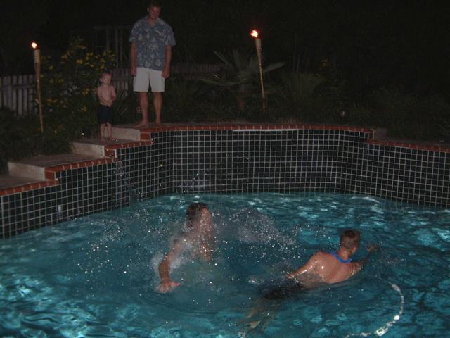 2002/08(August)/02(Shower-Josh-Heather)/640x480_2002-08-17-29-Shower.JPG