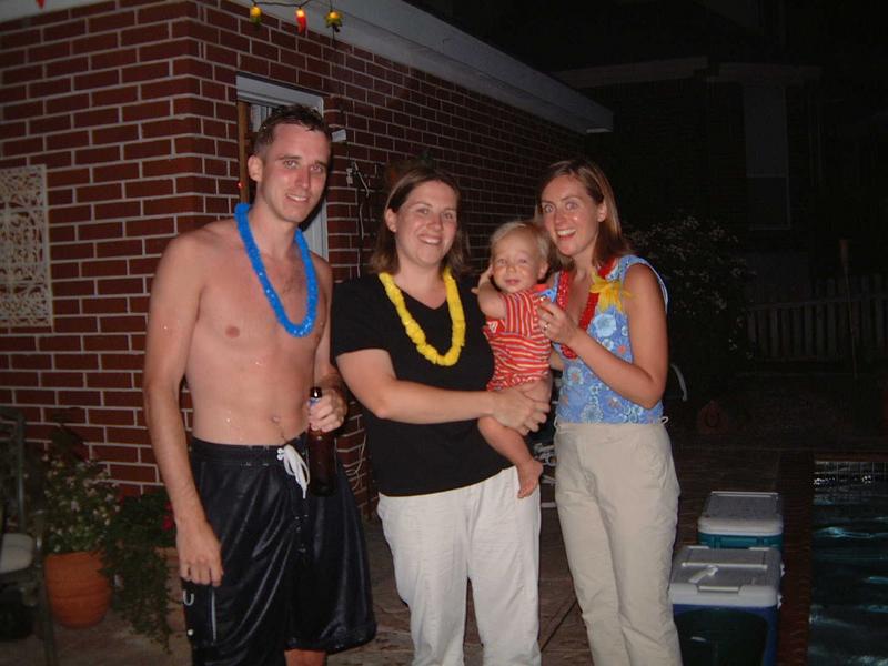 2002/08(August)/02(Shower-Josh-Heather)/800x600_2002-08-17-35-Shower.JPG