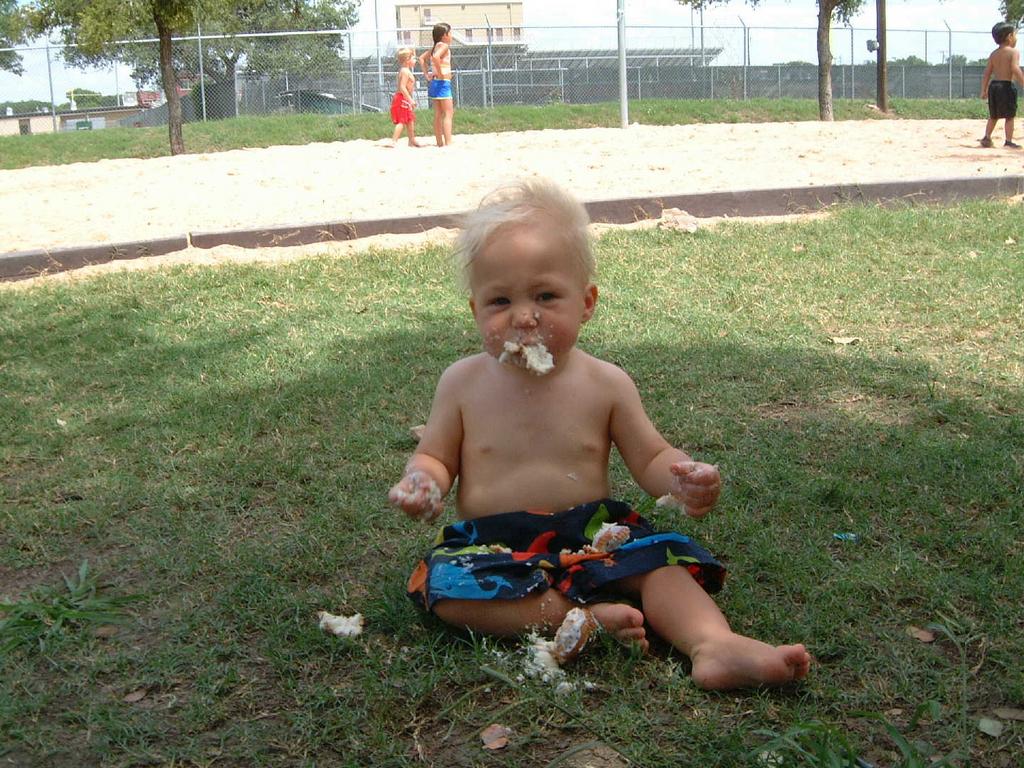 2002/08(August)/03(pool)/1024x768_2002-08-18-19.JPG