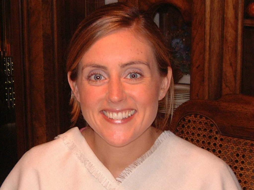 2002/08(August)/04(Mary_Kay)/1024x768_2002-08-27-3-MaryKay.JPG