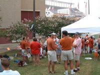 2002-08-31-09-Tailgaters.JPG