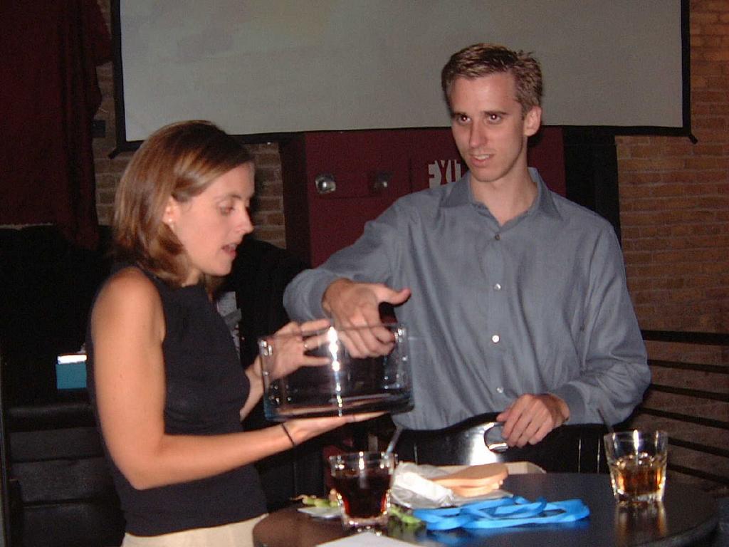 2002/09(Sept)/01(shower)/1024x768_2002-09-06-10-Shower.JPG