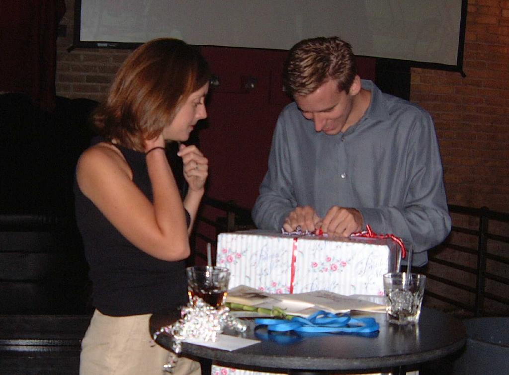 2002/09(Sept)/01(shower)/1024x768_2002-09-06-18-Shower.JPG