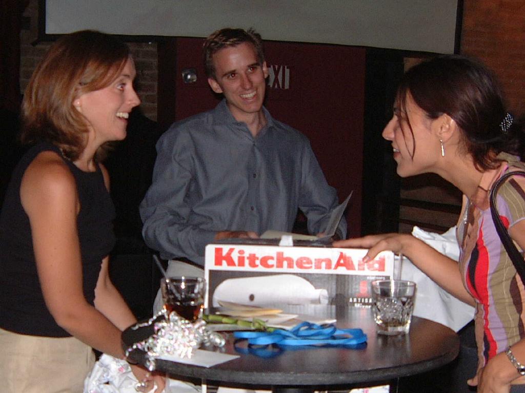 2002/09(Sept)/01(shower)/1024x768_2002-09-06-20-Shower.JPG