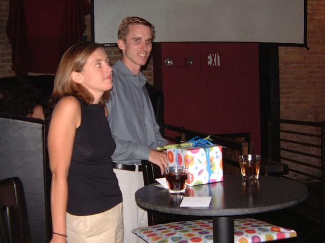 2002/09(Sept)/01(shower)/640x480_2002-09-06-03-Shower.JPG