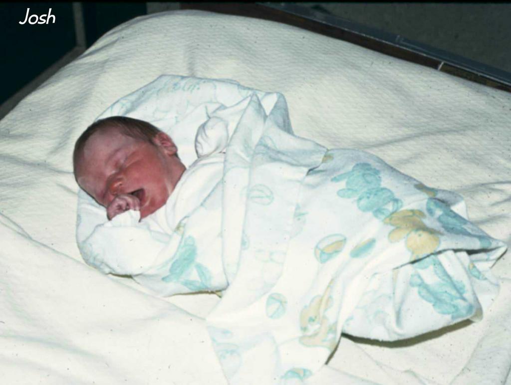 2002/10(Oct)/02(Josh-Child)/1024x768_1976-04-26-002-Baby-Josh.JPG