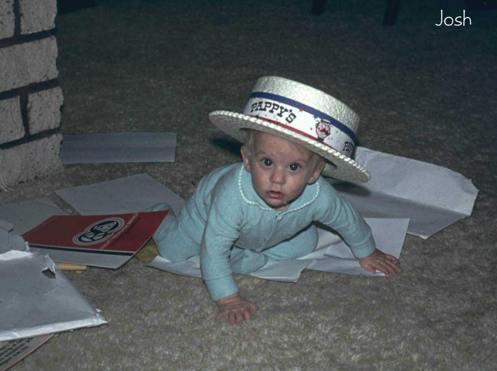 2002/10(Oct)/02(Josh-Child)/1024x768_1976-12-1-Baby-Josh.JPG