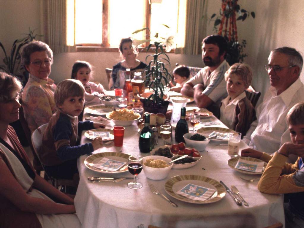 1980-04-8-Easter-MV.jpg