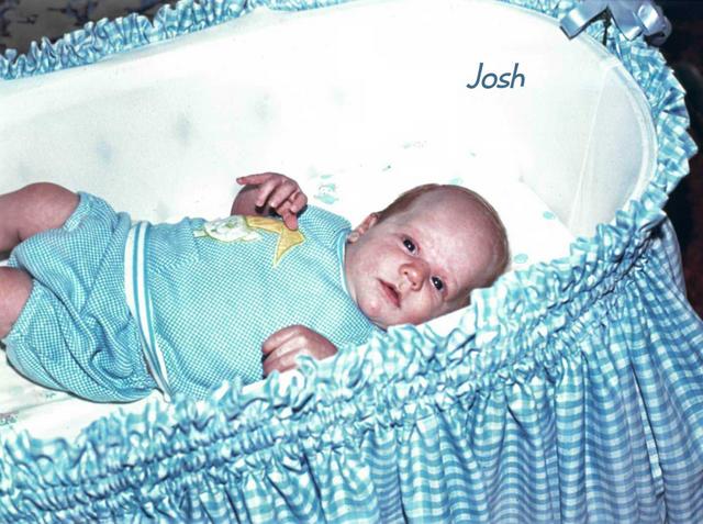 2002/10(Oct)/02(Josh-Child)/640x480_1976-06-03-Josh-2-months.JPG