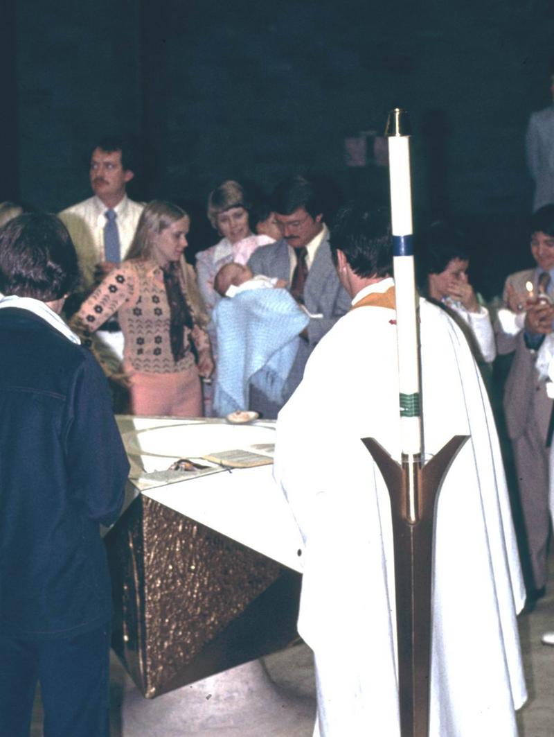 2002/10(Oct)/02(Josh-Child)/800x600_1976-05-30-6-Josh-Baptism-Day.JPG