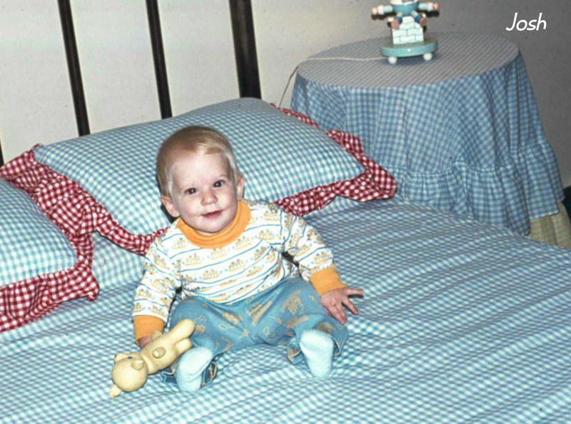 2002/10(Oct)/02(Josh-Child)/800x600_1976-10-2-Baby-Josh.JPG