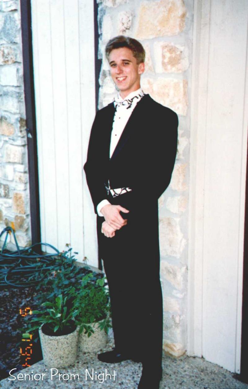 2002/10(Oct)/02(Josh-Child)/800x600_1994-05-07-Sr-Prom-Josh.jpg