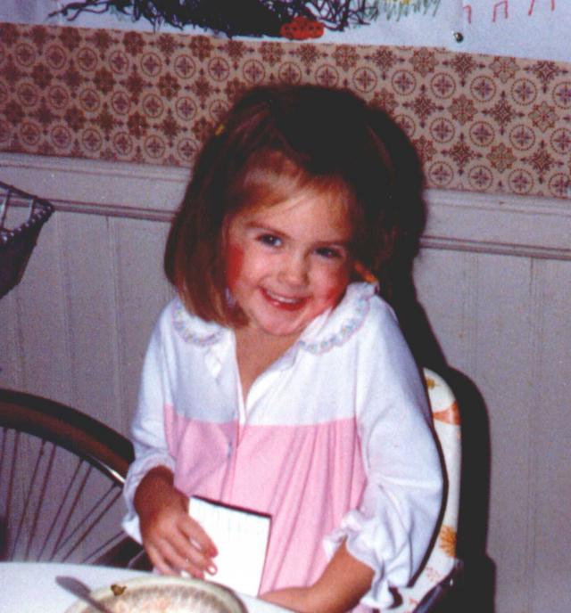 2002/10(Oct)/03(Heather-Child)/640x480_1982-Heather-red-Cheeks.jpg
