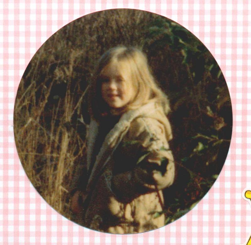 2002/10(Oct)/03(Heather-Child)/800x600_1982-Heather1.jpg