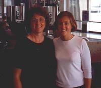 1999-08-Heather-Mom-Airport.jpg