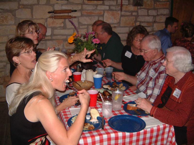 2002/10(Oct)/05(Rehearsal-Dinner)/800x600_2002-10-12-26-REHEARSAL.JPG