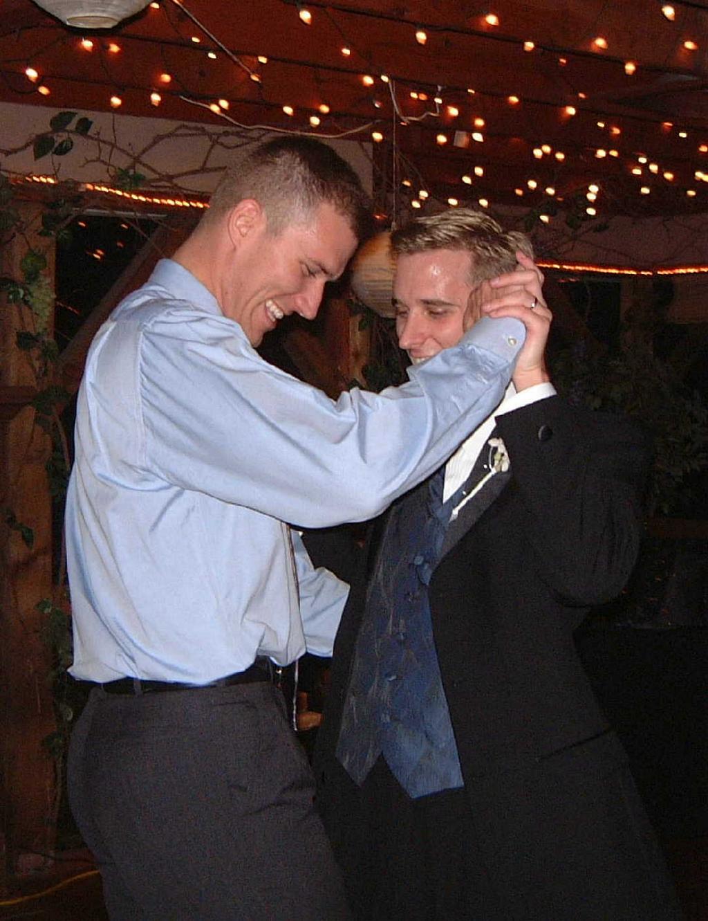2002/10(Oct)/07(Wedding-Part-3)/1024x768_2002-10-GX-WEDDING.JPG