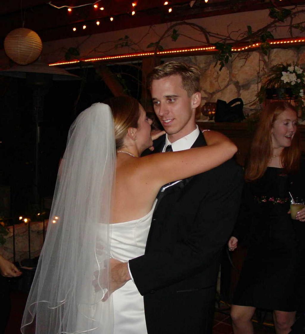 2002/10(Oct)/07(Wedding-Part-3)/1024x768_2002-10-IE-WEDDING.JPG