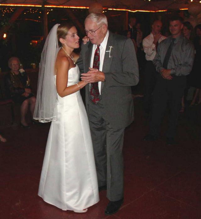2002/10(Oct)/07(Wedding-Part-3)/640x480_2002-10-HD-WEDDING.JPG