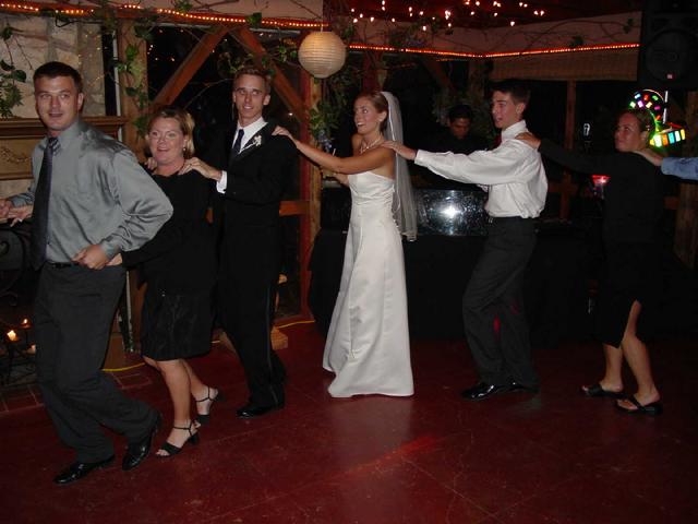 2002/10(Oct)/07(Wedding-Part-3)/640x480_2002-10-HK-WEDDING.JPG