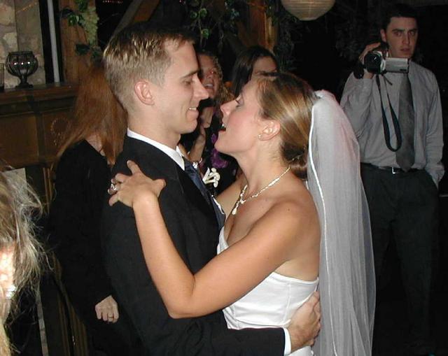 2002/10(Oct)/07(Wedding-Part-3)/640x480_2002-10-IC-WEDDING.JPG