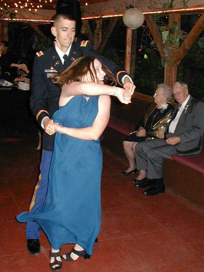 2002/10(Oct)/07(Wedding-Part-3)/800x600_2002-10-GH-WEDDING.JPG