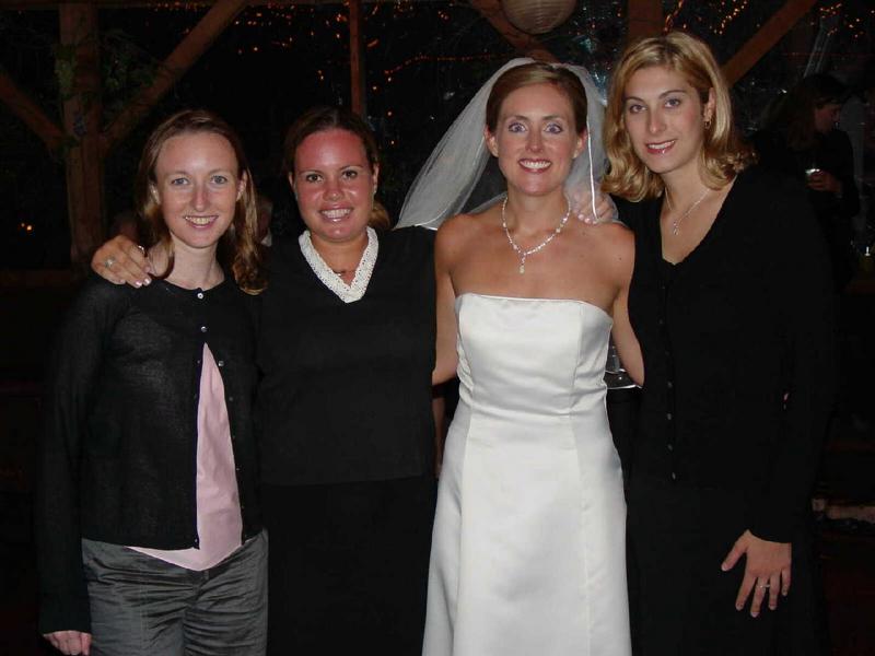 2002/10(Oct)/07(Wedding-Part-3)/800x600_2002-10-GI-WEDDING.JPG