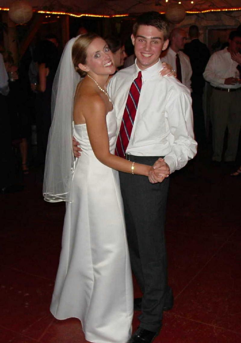 2002/10(Oct)/07(Wedding-Part-3)/800x600_2002-10-GR-WEDDING.JPG