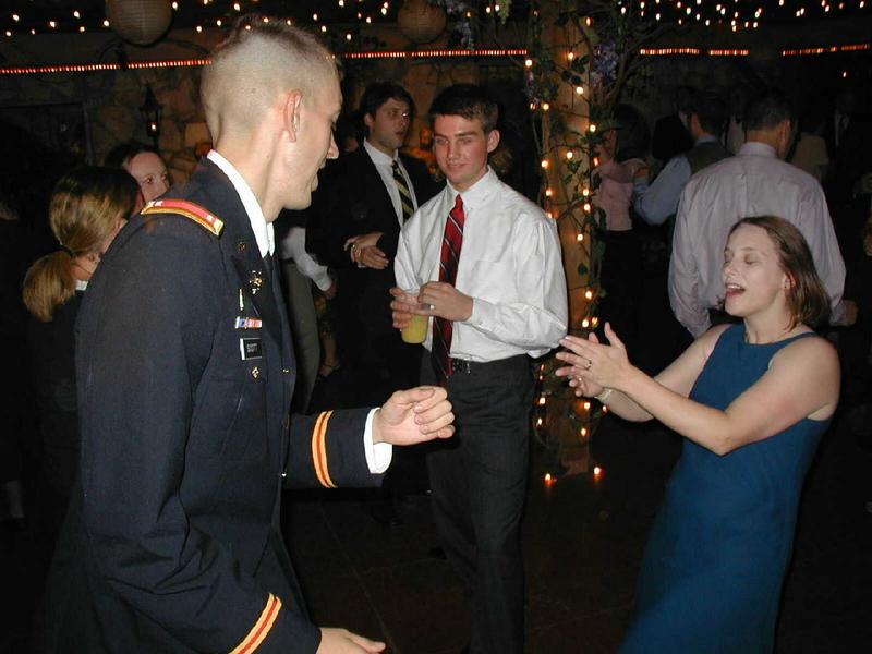 2002/10(Oct)/07(Wedding-Part-3)/800x600_2002-10-HP-WEDDING.JPG