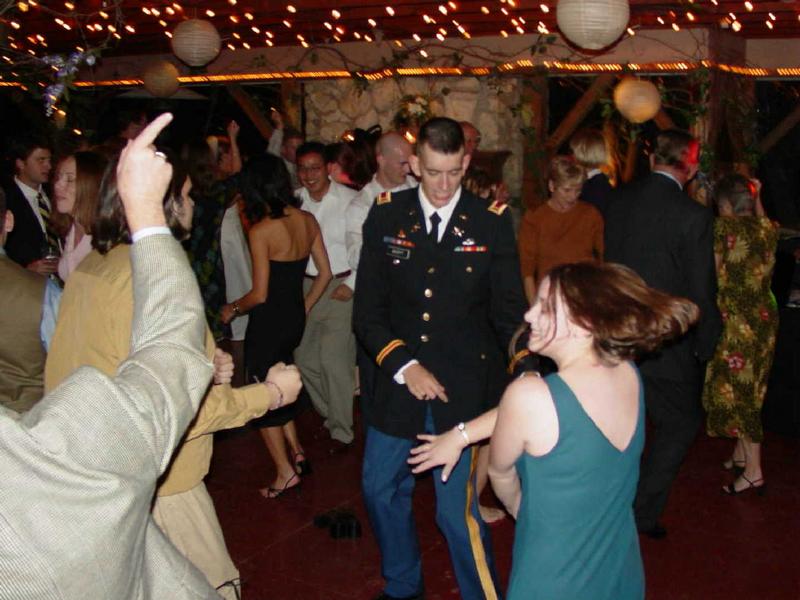 2002/10(Oct)/07(Wedding-Part-3)/800x600_2002-10-HY1-WEDDING.JPG