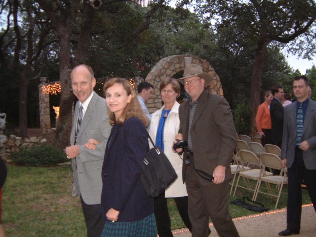 2002/10(Oct)/08(Wedding-Part-2)/1024x768_2002-10-DC-WEDDING1.JPG