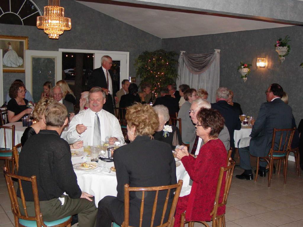 2002/10(Oct)/08(Wedding-Part-2)/1024x768_2002-10-EW-WEDDING.JPG