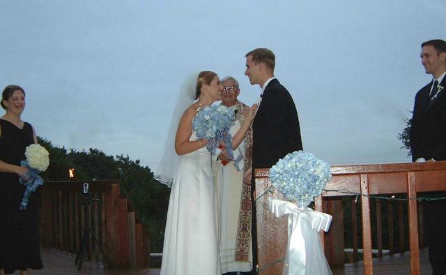 2002/10(Oct)/08(Wedding-Part-2)/640x480_2002-10-CW-WEDDING.JPG