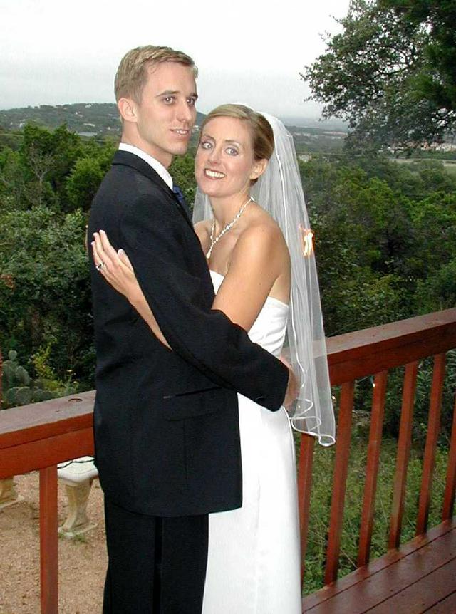 2002/10(Oct)/08(Wedding-Part-2)/640x480_2002-10-DY-WEDDING.JPG