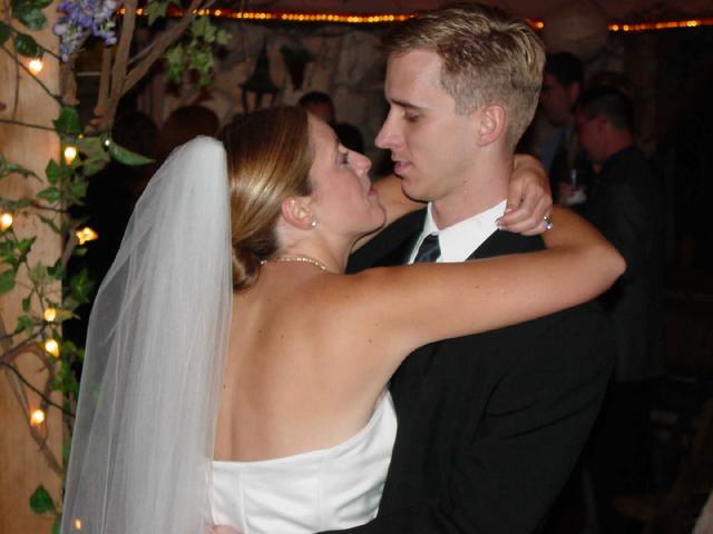2002/10(Oct)/08(Wedding-Part-2)/640x480_2002-10-FL-WEDDING.JPG