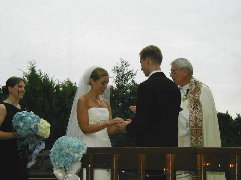 2002/10(Oct)/08(Wedding-Part-2)/800x600_2002-10-CS-WEDDING.JPG