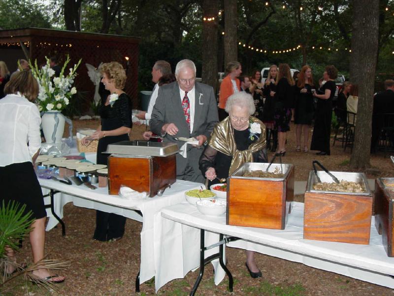 2002/10(Oct)/08(Wedding-Part-2)/800x600_2002-10-EK-WEDDING.JPG