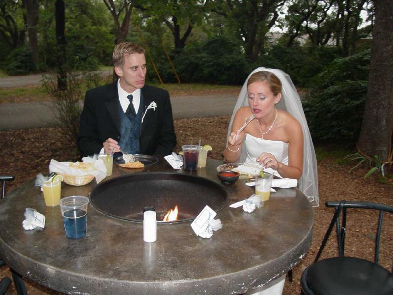2002/10(Oct)/08(Wedding-Part-2)/800x600_2002-10-EN-WEDDING.JPG
