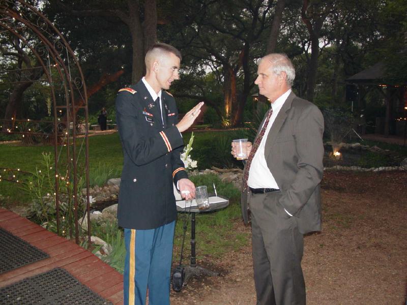 2002/10(Oct)/08(Wedding-Part-2)/800x600_2002-10-ES-WEDDING.JPG