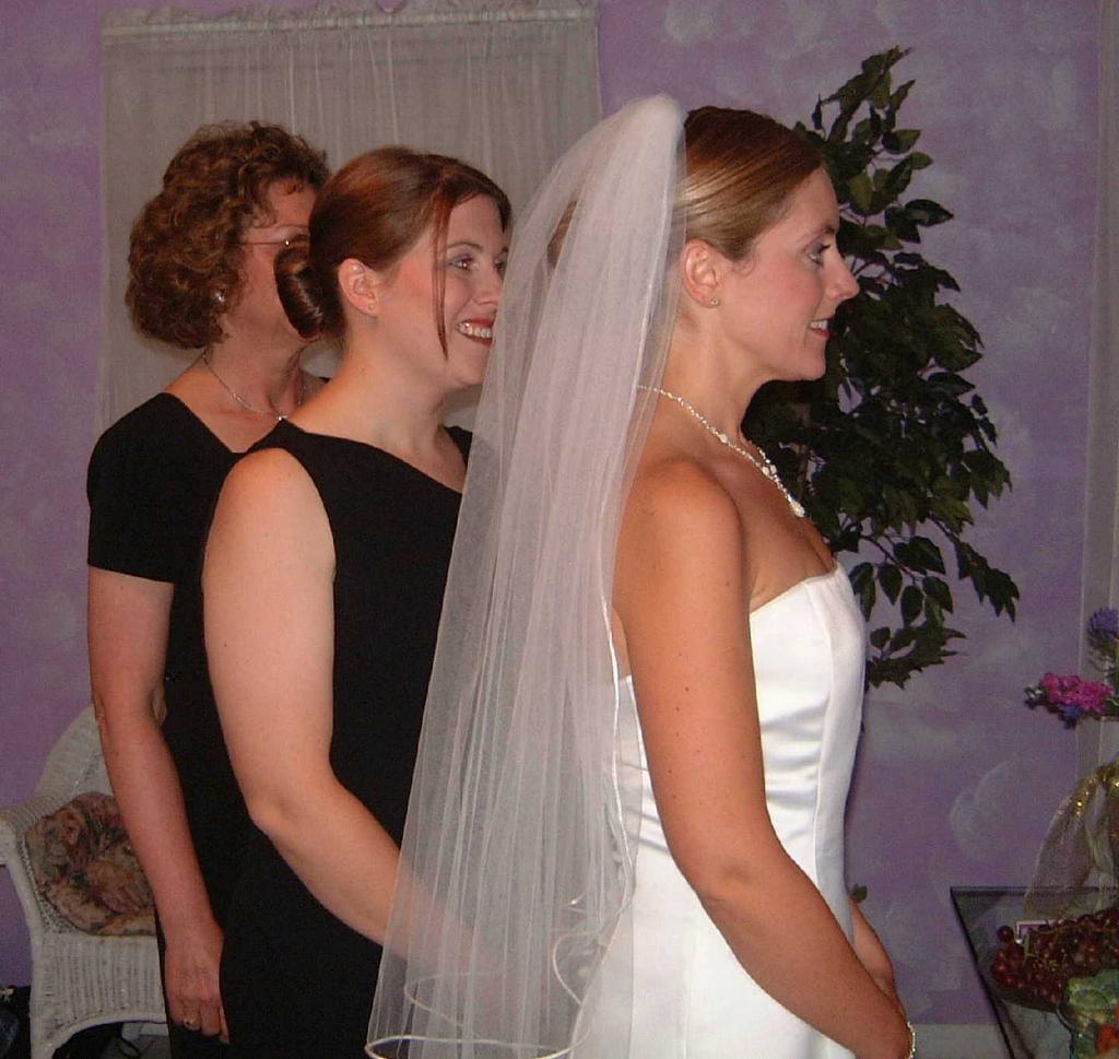 2002-10-AU-WEDDING1.JPG