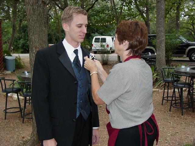 2002/10(Oct)/09(Wedding-Part-1)/640x480_2002-10-AC-WEDDING.JPG