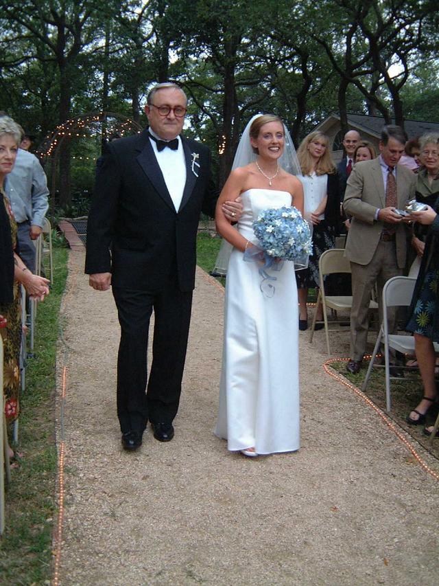 2002/10(Oct)/09(Wedding-Part-1)/640x480_2002-10-CF-WEDDING.JPG