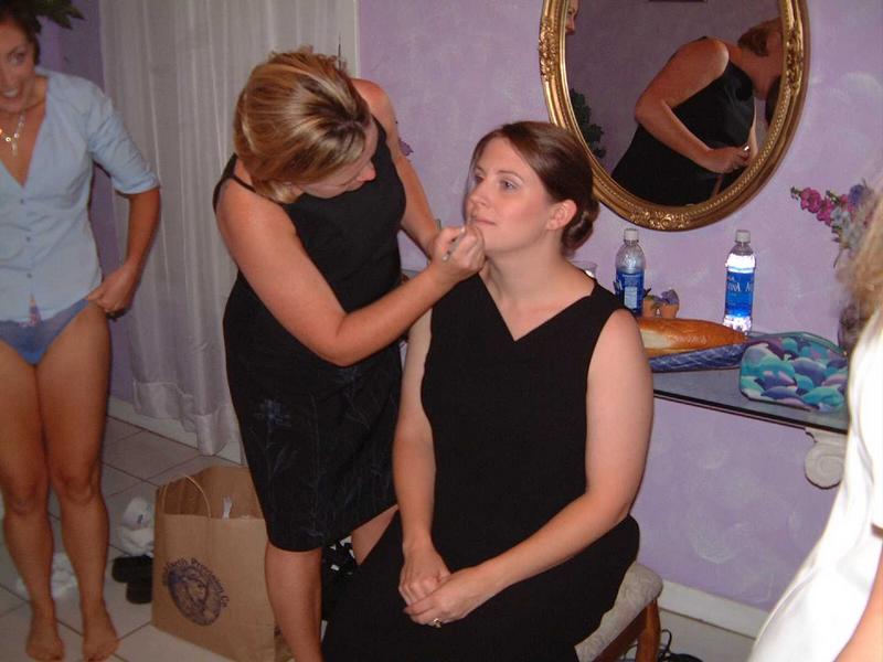 2002/10(Oct)/09(Wedding-Part-1)/800x600_2002-10-AI-WEDDING.JPG