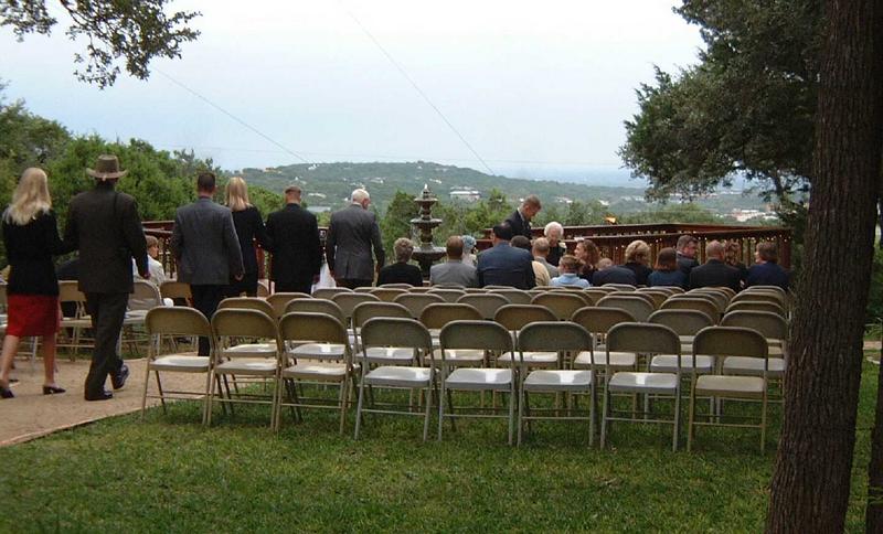 2002/10(Oct)/09(Wedding-Part-1)/800x600_2002-10-BM-WEDDING.JPG