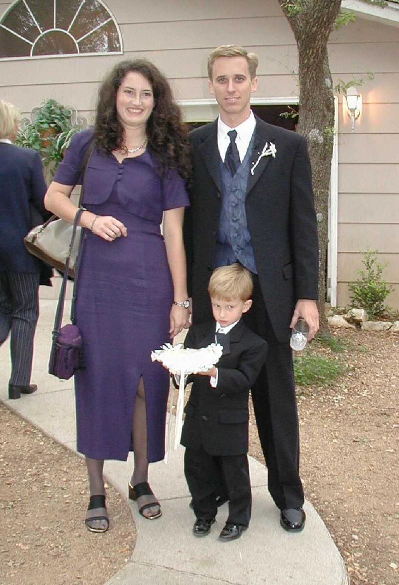 2002/10(Oct)/09(Wedding-Part-1)/800x600_2002-10-BP-WEDDING.JPG