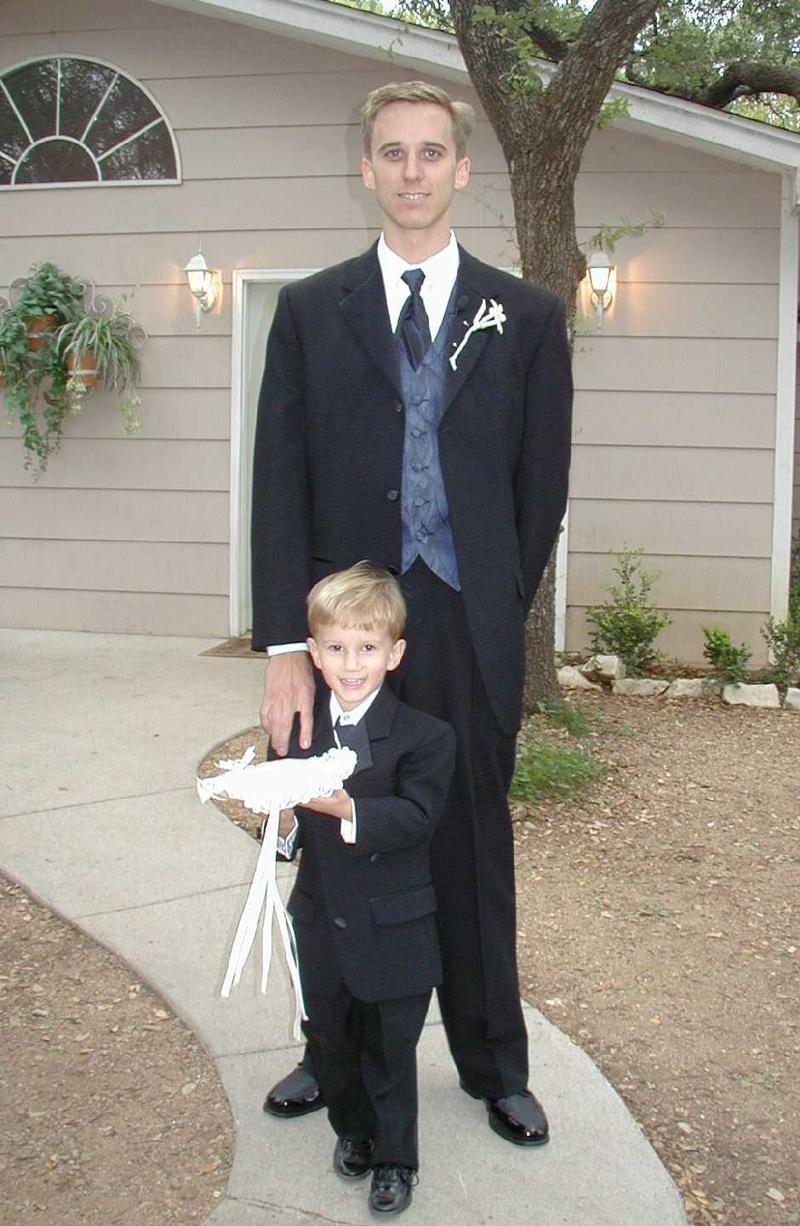 2002/10(Oct)/09(Wedding-Part-1)/800x600_2002-10-BQ-WEDDING.JPG